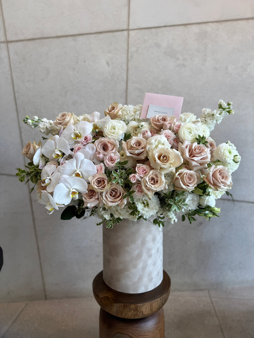 Château Box With Orchids