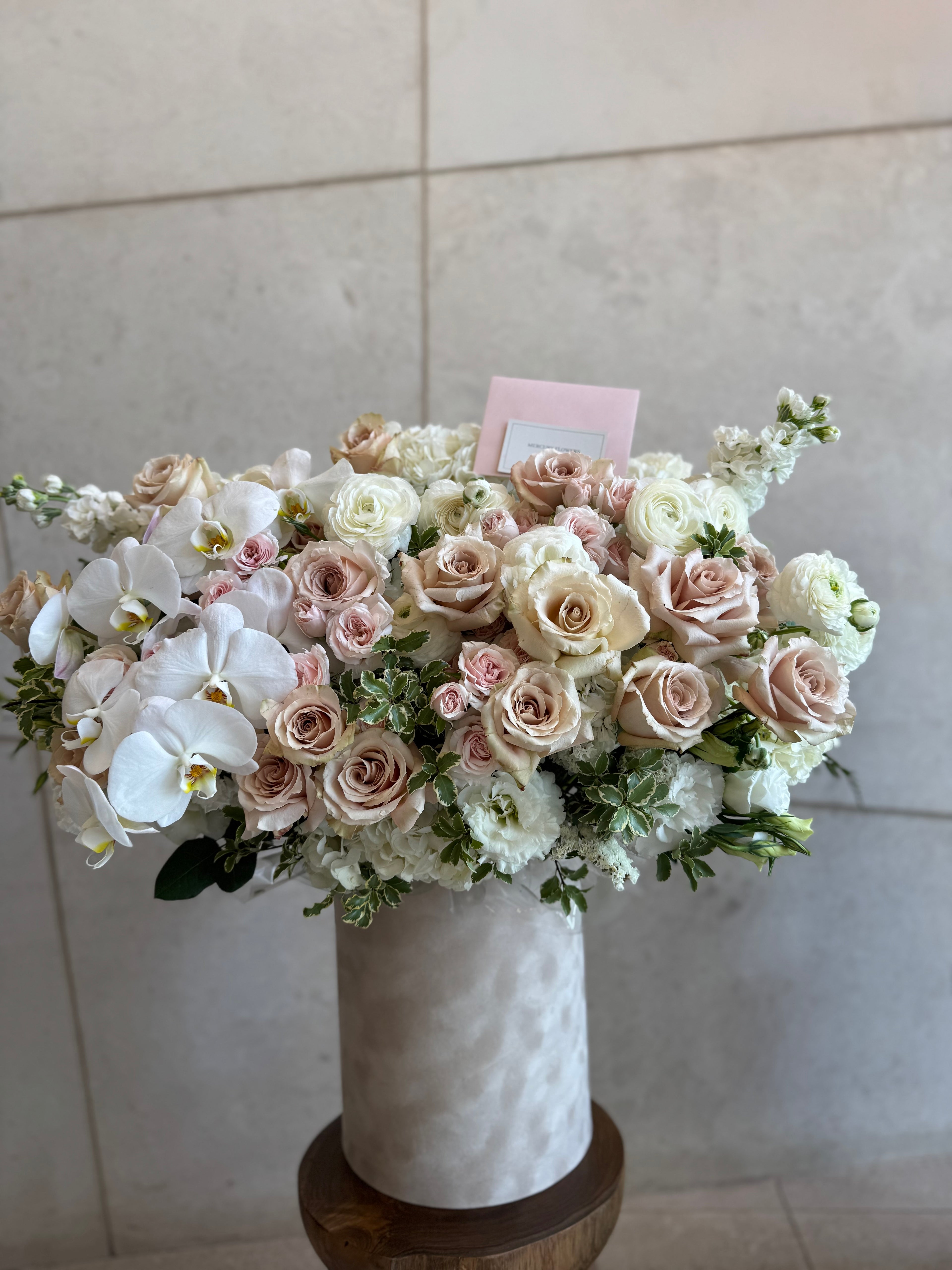 Château Box With Orchids