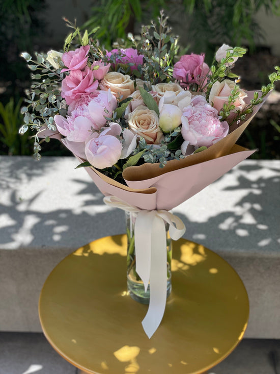 Load image into Gallery viewer, Cali Bouquet
