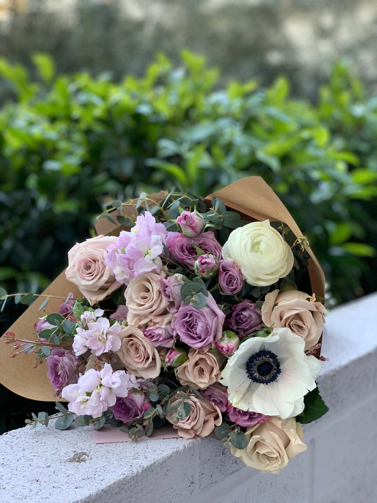 Bouquet N.9 Beautiful and tender bouquet with garden roses, stock flower and anemones