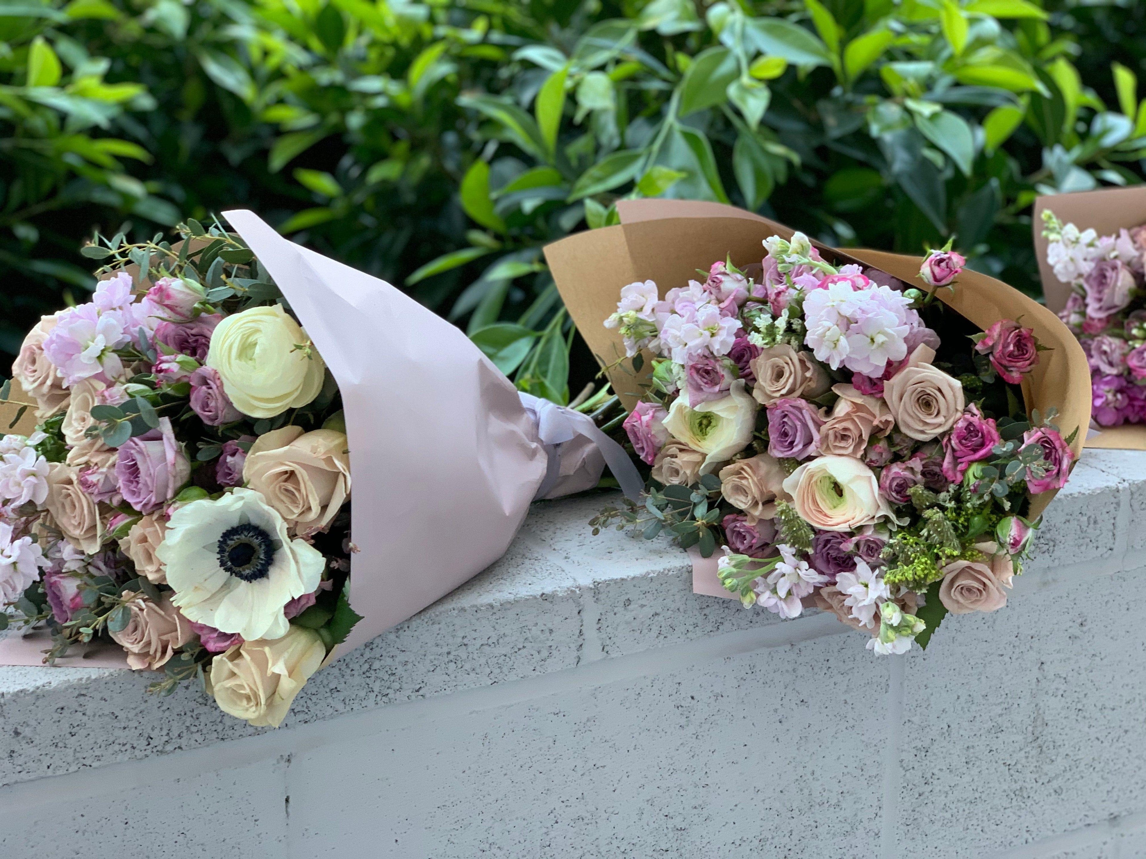 Blush Garden Roses & Anemones Bouquet