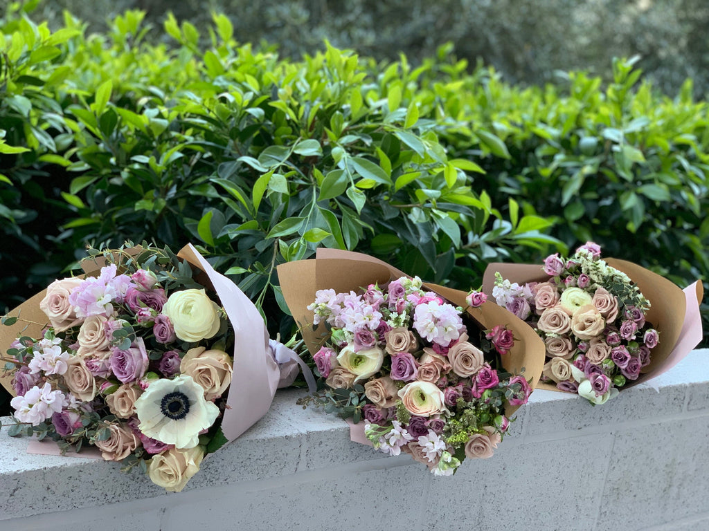 Blush Garden Roses & Anemones Bouquet