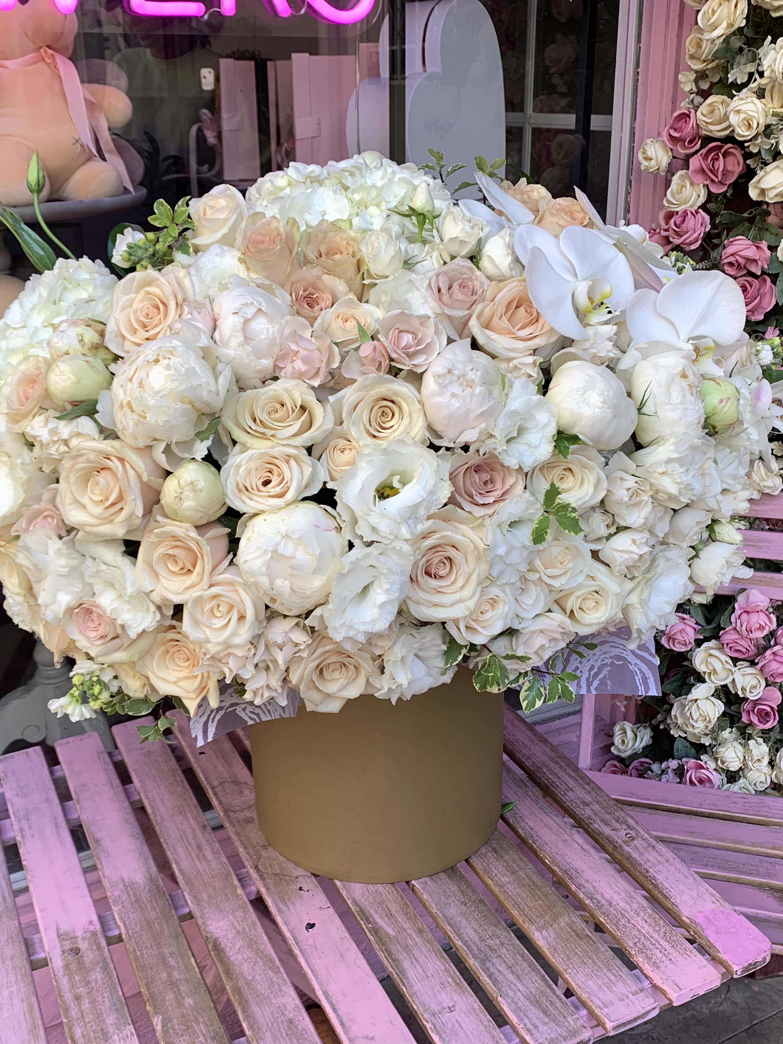 Box N.20 Round Flower Arrangement