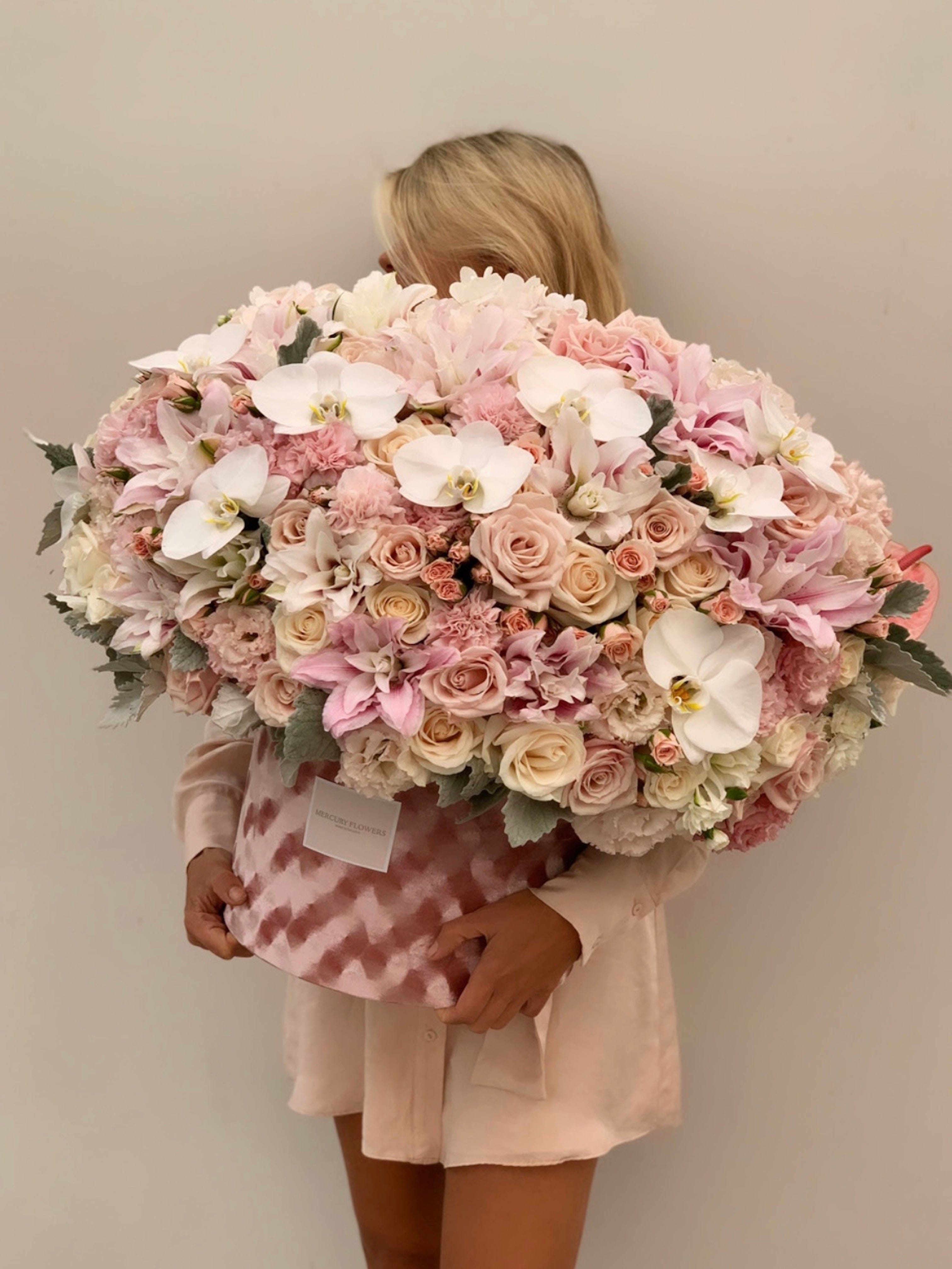Blush Garden Luxury Flower Box – Roses, Hydrangea & Orchids