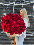 100 gorgeous red roses