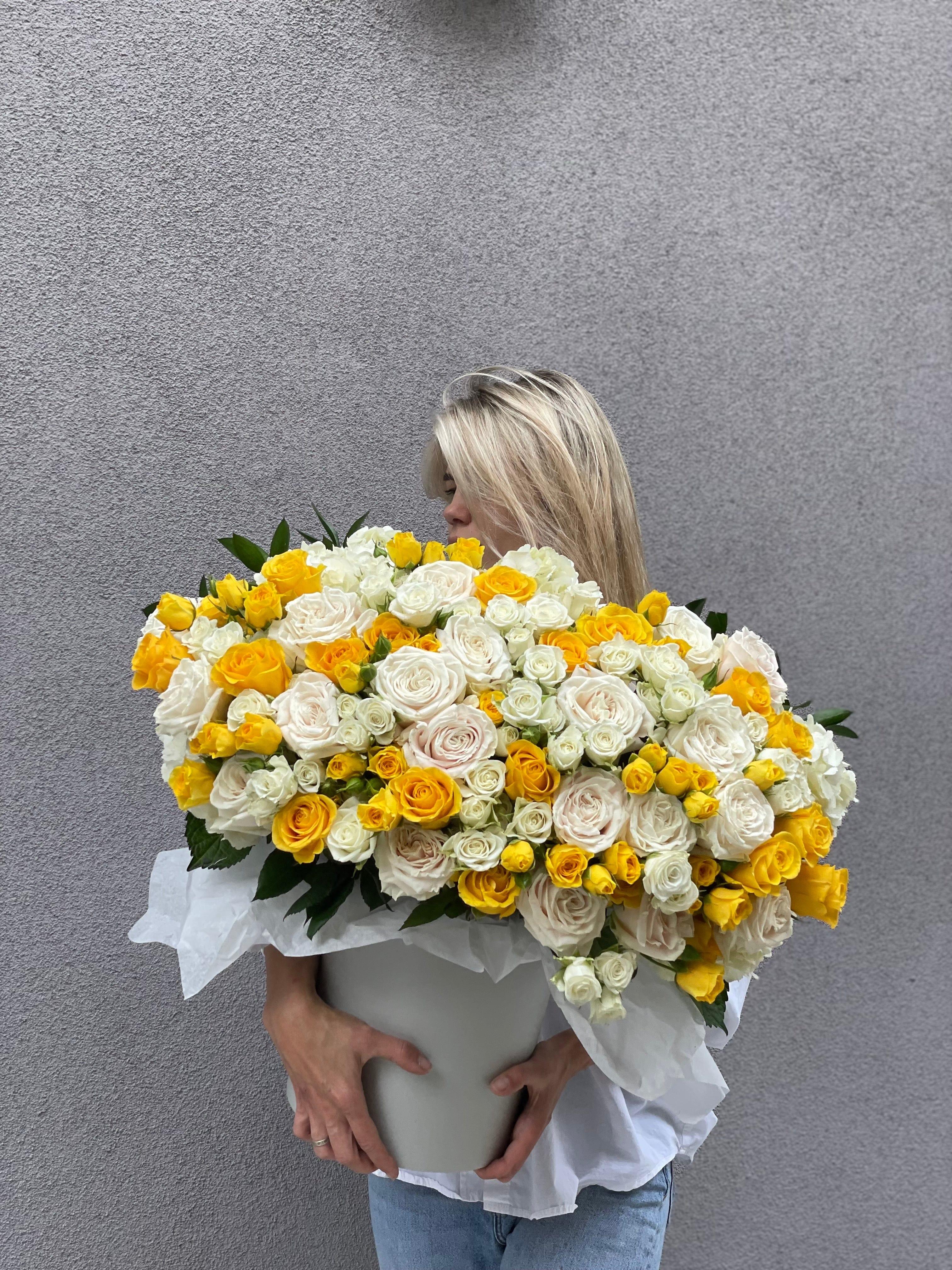 Sunshine Flower Box – Yellow & White Roses