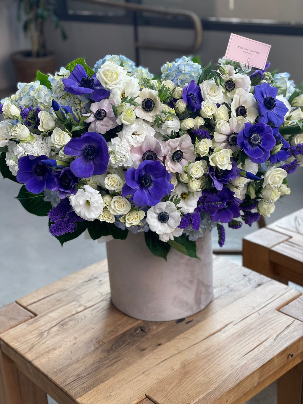 Grand box with anemones