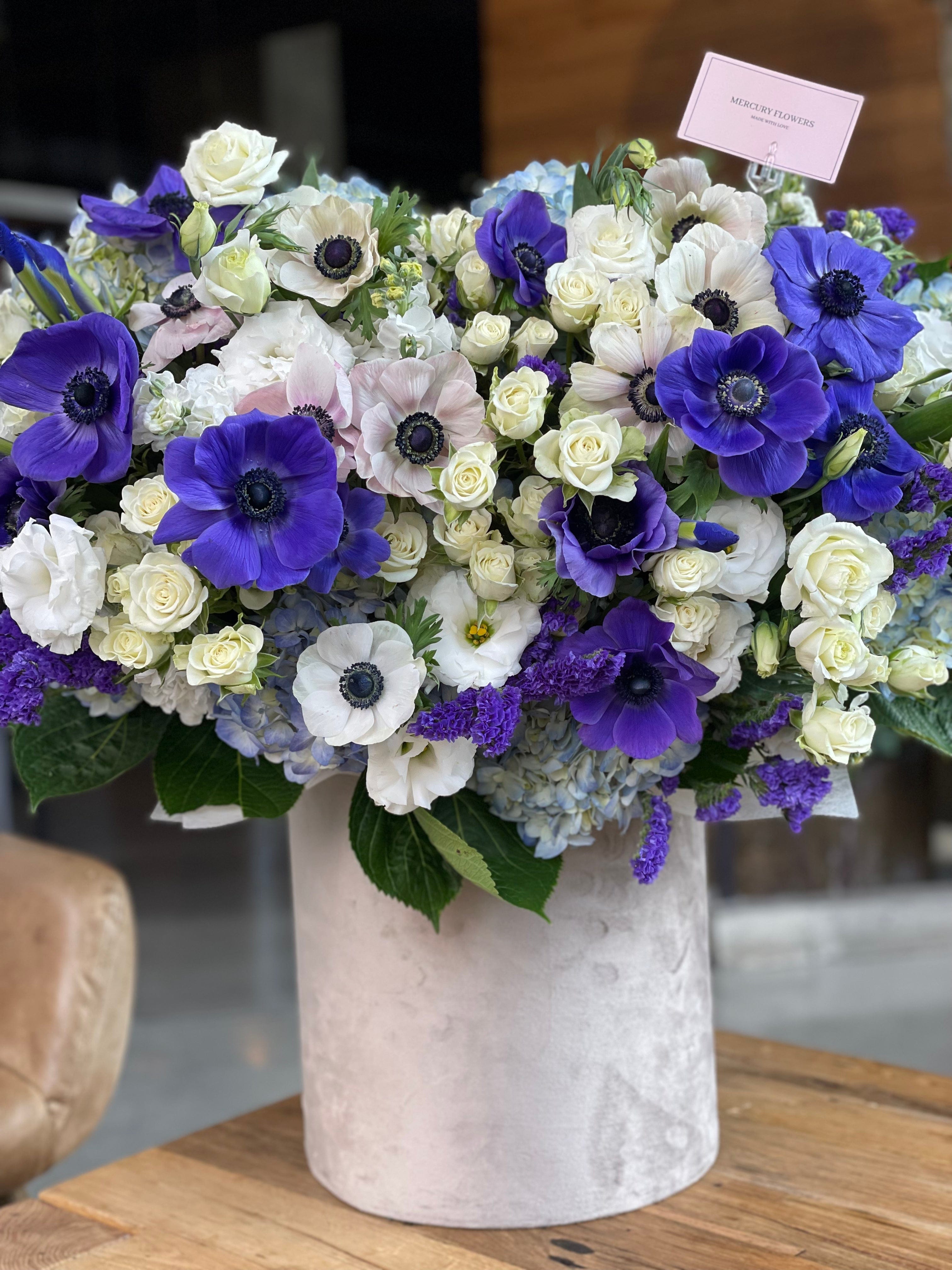 Grand box with anemones