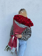Bouquet of 25 stunning long stem red roses